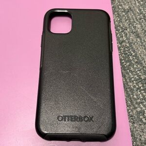 OtterBox Sleek Black Phone Case